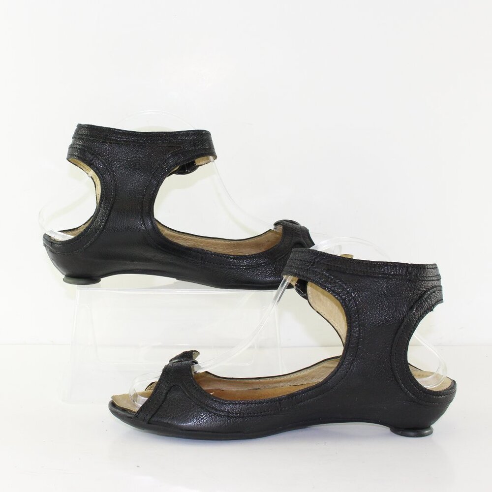 Fly London Leather Strap Flat Sandal (EU 39 / 8.5 US) - Picture 3 of 8